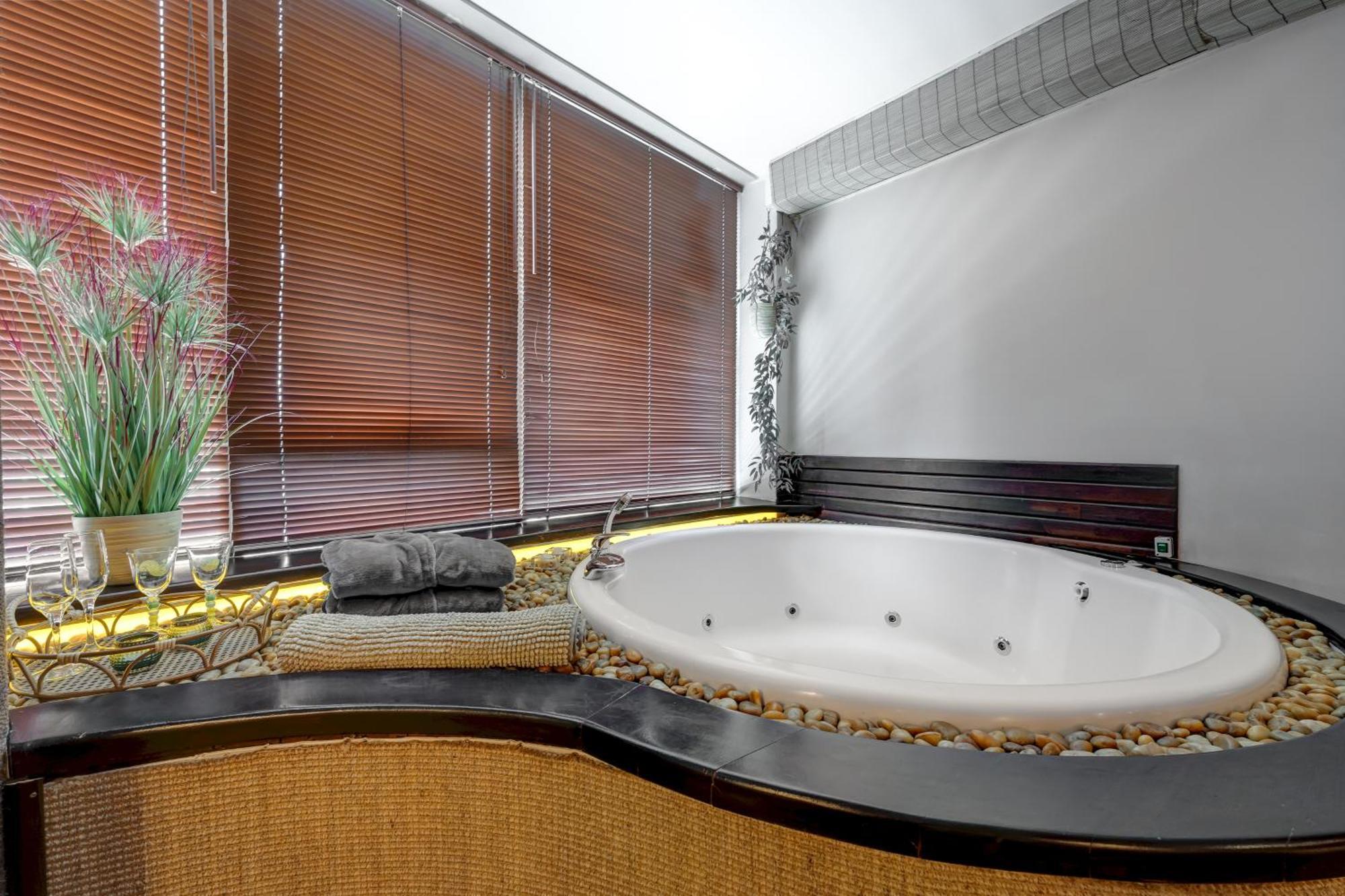 Apartments With Jaccuzi VNO Exterior foto